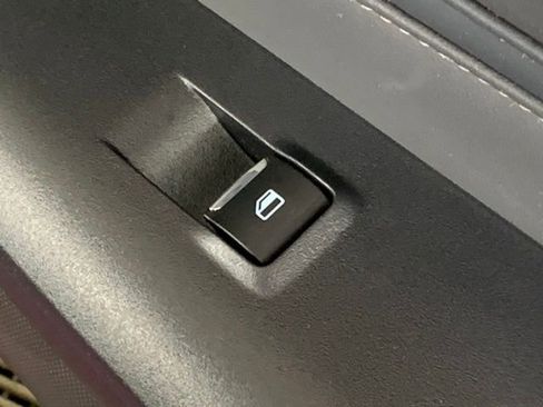 Used 2025 Ford Mustang Premium image 32