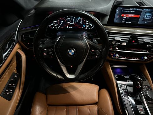 Used 2018 BMW 530e 530e iPerformance w/ Premium Package 2 image 18