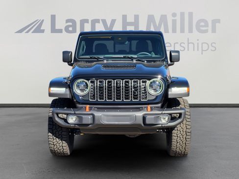 New 2025 Jeep Gladiator Mojave image 9