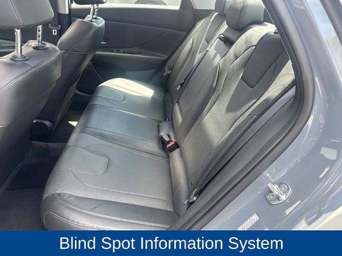 Used 2023 Hyundai Elantra Limited w/ Cargo Package FWD image 9
