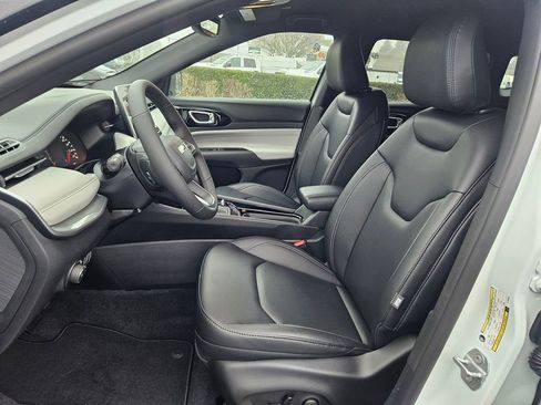 New 2026 Jeep Compass Limited image 14