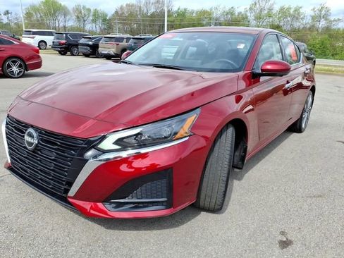 Certified 2025 Nissan Altima 2.5 SL AWD/4WD image 19