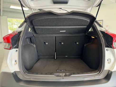 Used 2019 Nissan Kicks SV FWD image 26