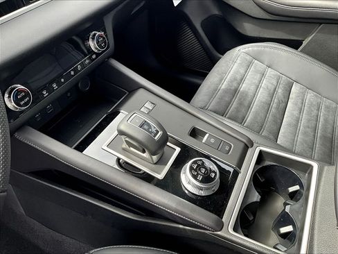 New 2026 Nissan Rogue SL AWD/4WD image 14