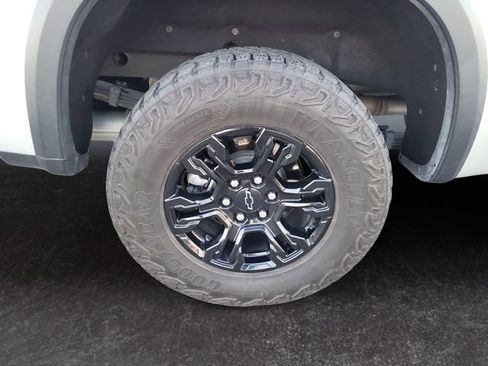 Used 2022 Chevrolet Silverado 1500 ZR2 image 29