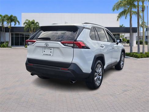 Used 2019 Toyota RAV4 XLE Premium w/ Cold Weather Package image 7
