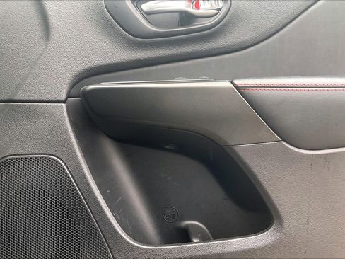 Used 2021 Jeep Cherokee Trailhawk w/ Trailer Tow Group image 20