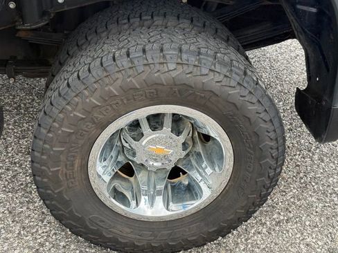 Used 2024 Chevrolet Silverado 3500 LT w/ Convenience Package AWD/4WD image 10