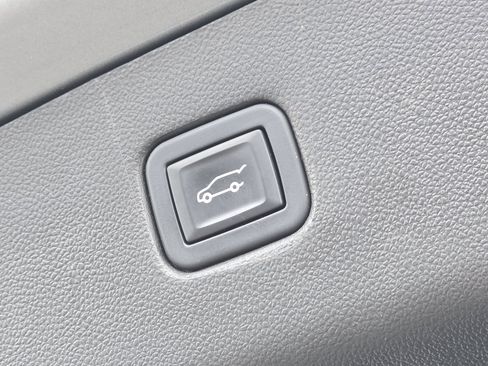 Certified 2023 Chevrolet Blazer RS w/ Driver Confidence II Package image 19