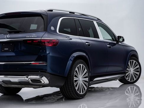 Used 2026 Mercedes-Benz Maybach GLS 600 4MATIC image 11