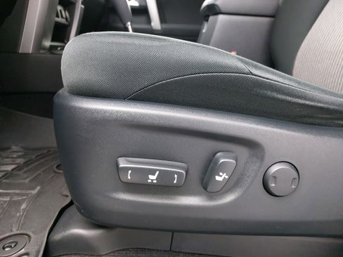 Used 2021 Toyota 4Runner SR5 image 29