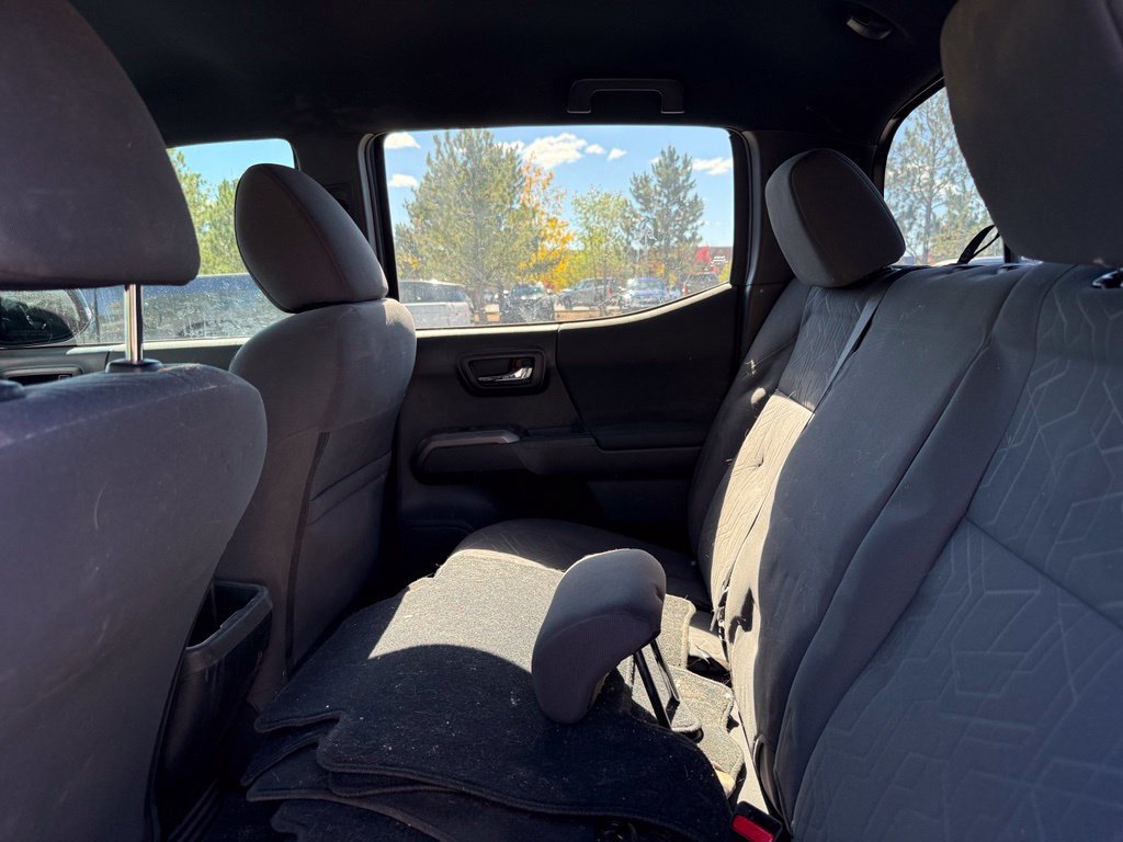 Used 2019 Toyota Tacoma TRD Off-Road w/ Technology Package AWD/4WD image 21