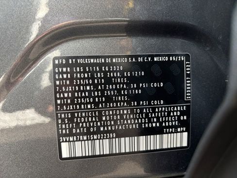 New 2025 Volkswagen Tiguan SE AWD/4WD image 27