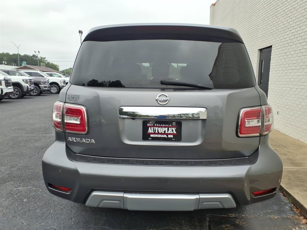 Used 2018 Nissan Armada SV w/ Driver Package RWD image 4