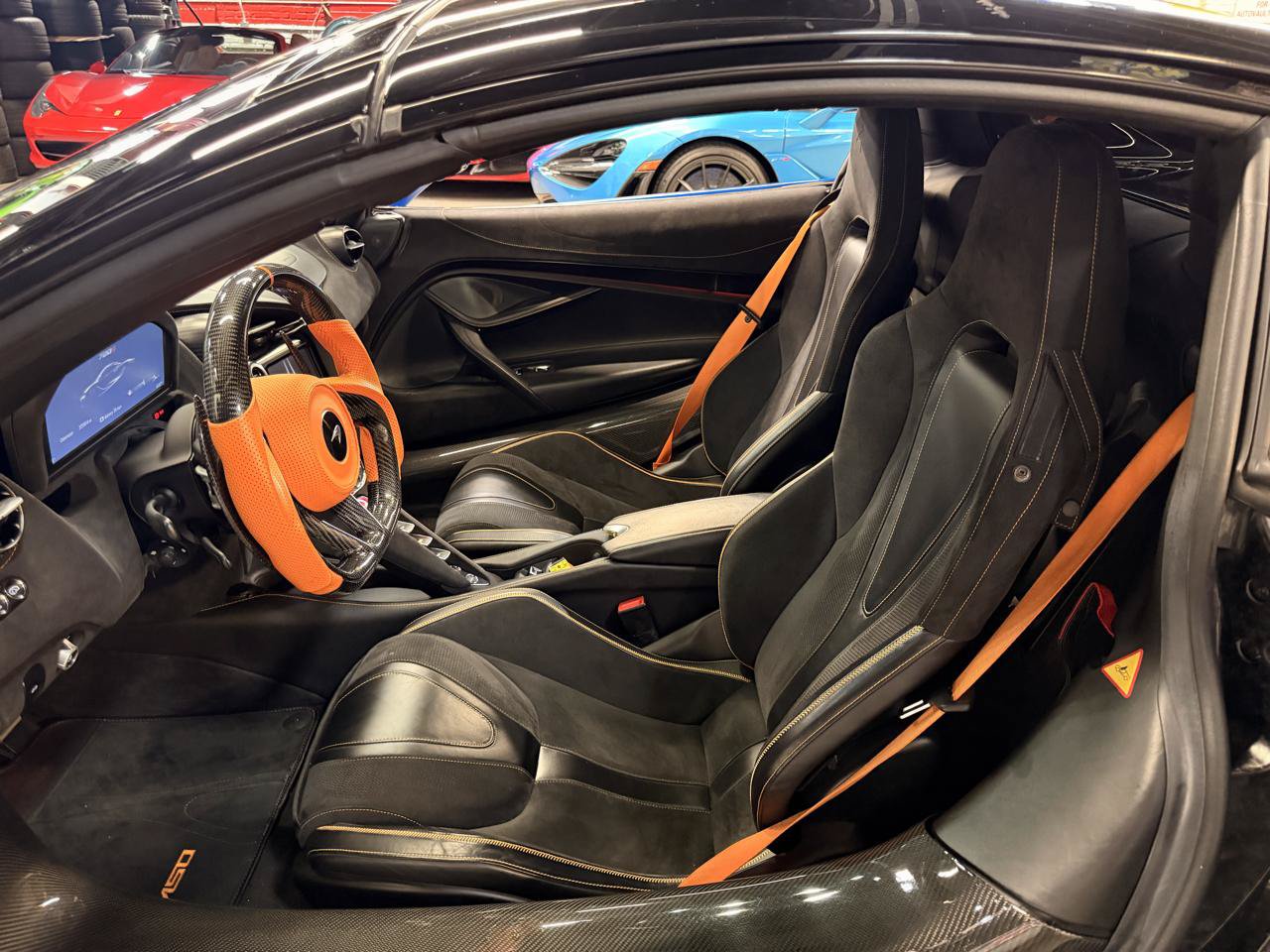 Used 2022 McLaren 720S Performance RWD image 24