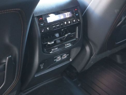 Used 2025 Jeep Grand Cherokee Summit AWD/4WD image 18