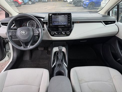 Used 2021 Toyota Corolla LE FWD image 19