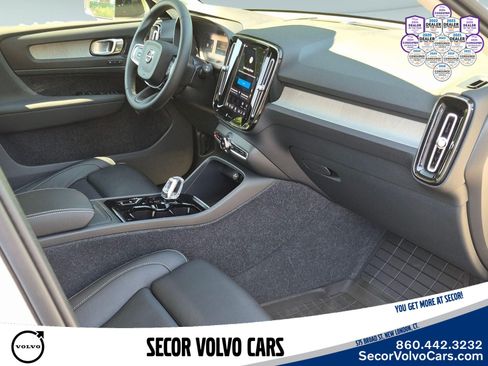 Certified 2023 Volvo XC40 B5 Plus w/ Protection Package Premier AWD/4WD image 27