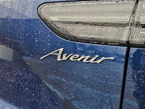 Certified 2022 Buick Envision Avenir w/ Technology Package II image 11