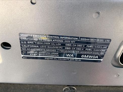 Used 2025 Nissan Sentra SR FWD image 33