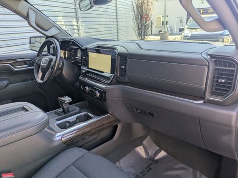 Used 2022 GMC Sierra 1500 Elevation image 29
