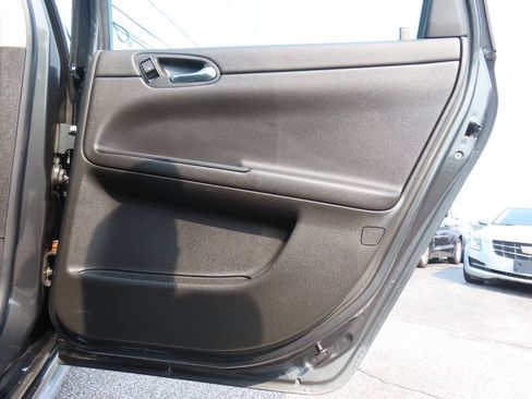 Used 2014 Chevrolet Impala LT w/ LT Sunroof Package FWD image 37