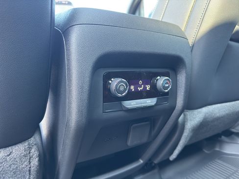 New 2026 Chevrolet Traverse LT w/ Sun and Wheel Package FWD image 23