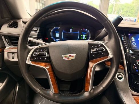 Used 2017 Cadillac Escalade Luxury AWD/4WD image 31
