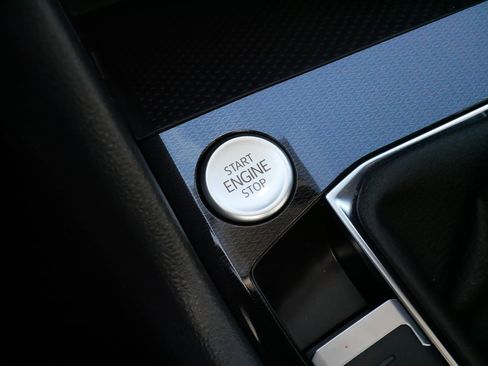 Certified 2025 Volkswagen Taos S image 29