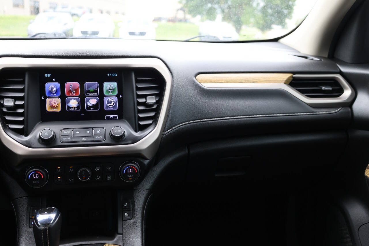 Used 2018 GMC Acadia Denali w/ Technology Package AWD/4WD image 26