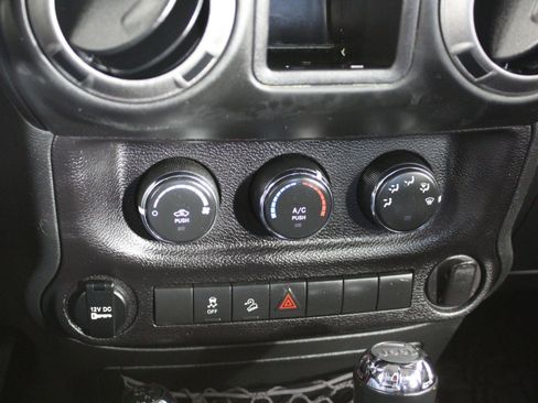 Used 2017 Jeep Wrangler Unlimited Sport w/ Max Tow Package image 16