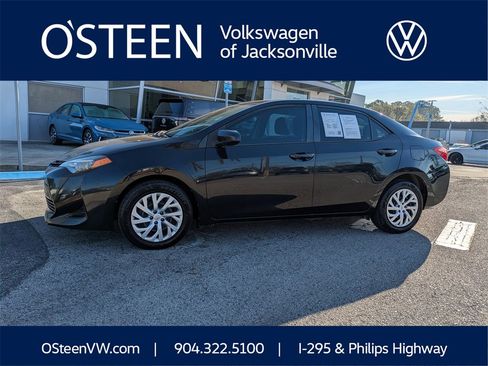 Used 2019 Toyota Corolla LE image 1