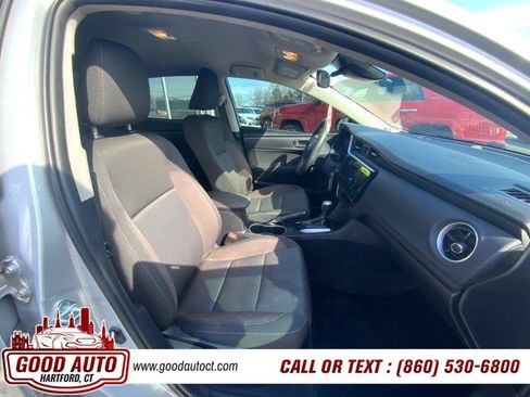 Used 2018 Toyota Corolla LE image 14