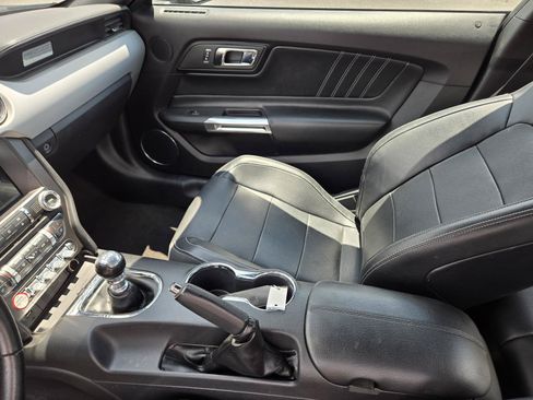 Used 2016 Ford Mustang GT Premium w/ Equipment Group 401A RWD image 17