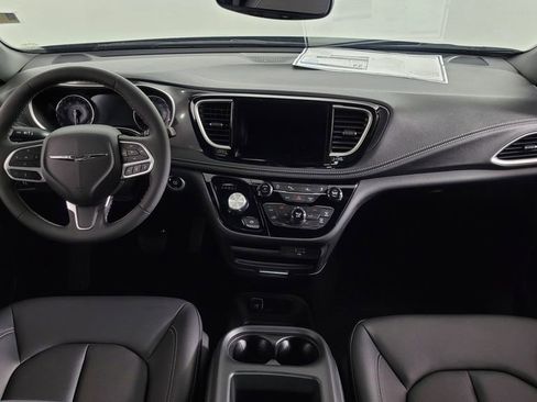 New 2026 Chrysler Pacifica Select image 36