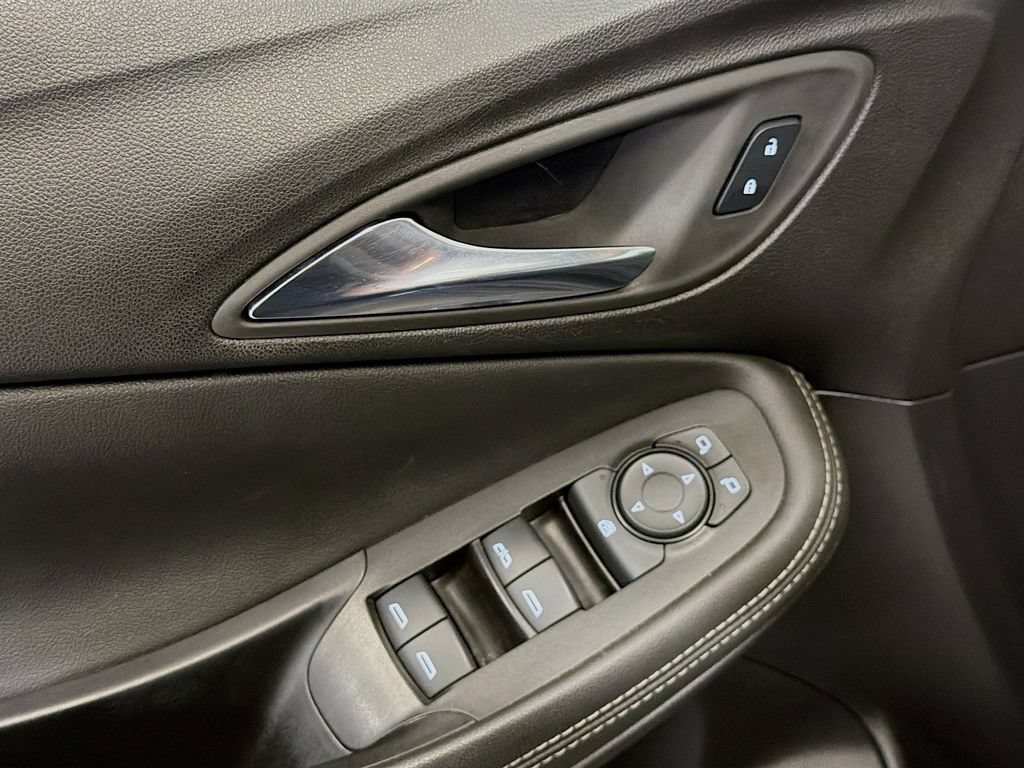 Used 2024 Buick Encore GX Preferred FWD image 19