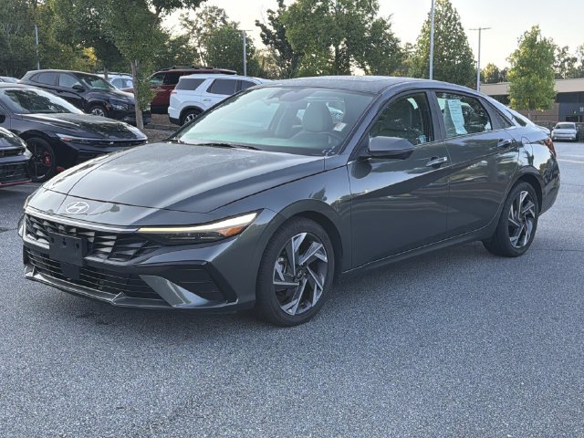 Certified 2024 Hyundai Elantra Limited FWD image 4