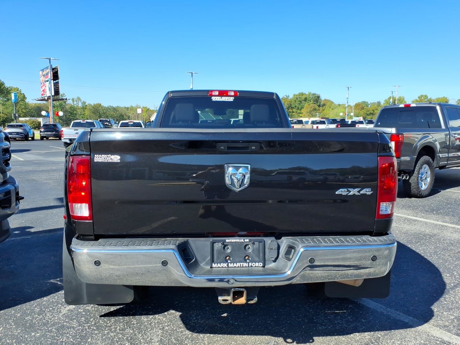 Used 2017 RAM 3500 Tradesman w/ Chrome Appearance Group AWD/4WD image 4