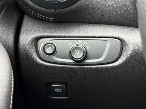 Used 2023 Chevrolet Blazer LT w/ Convenience Package image 12