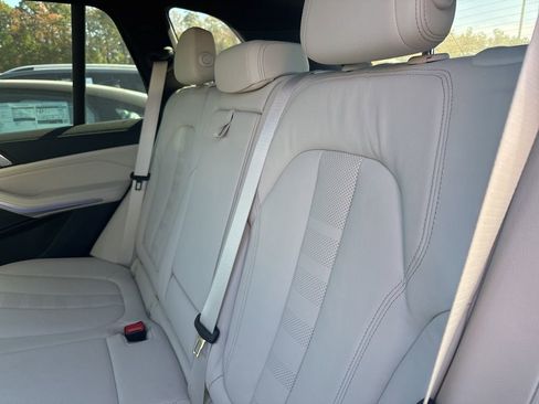 Used 2022 BMW X5 xDrive40i w/ Premium Package image 27