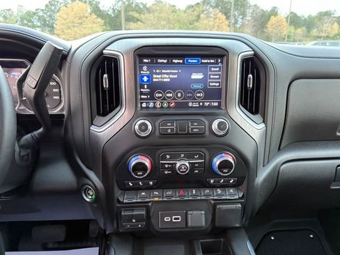 Used 2021 GMC Sierra 1500 Denali w/ Denali Premium Package image 18