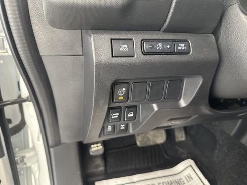 Used 2022 Nissan Frontier PRO-4X w/ Technology Package image 29