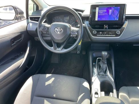 Used 2025 Toyota Corolla LE image 8