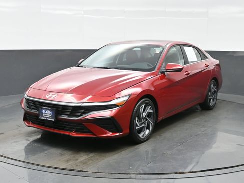 Certified 2025 Hyundai Elantra SEL w/ Cargo Package image 1