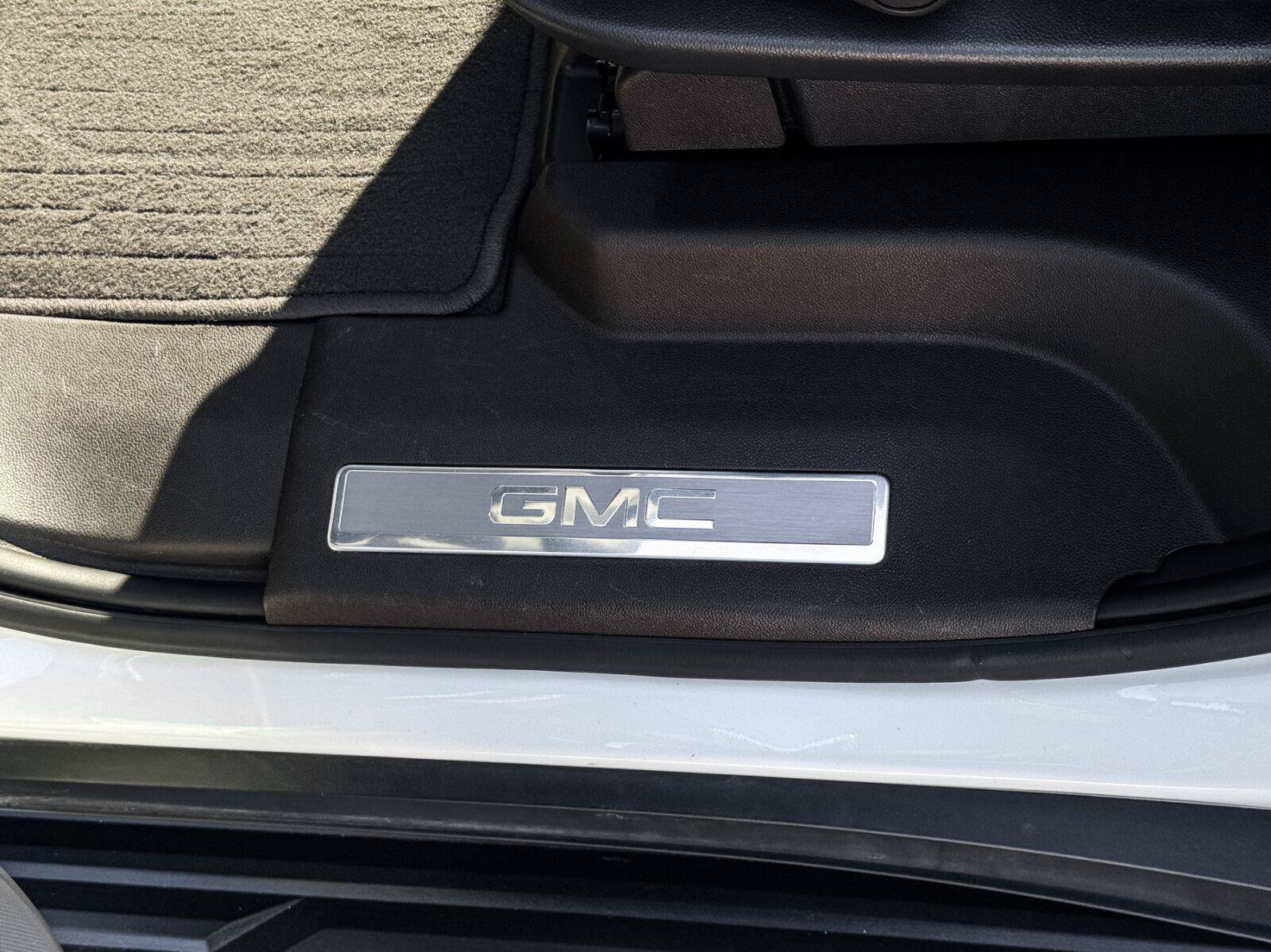 Used 2023 GMC Yukon SLT w/ SLT Premium Package RWD image 26