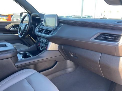 Used 2024 Chevrolet Suburban LT image 29