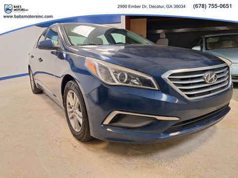 Used 2017 Hyundai Sonata SE image 1