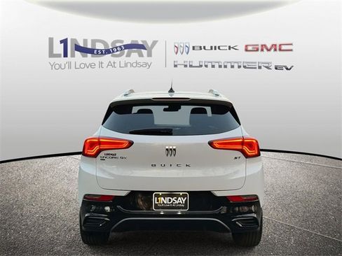 Used 2024 Buick Encore GX Sport Touring image 3