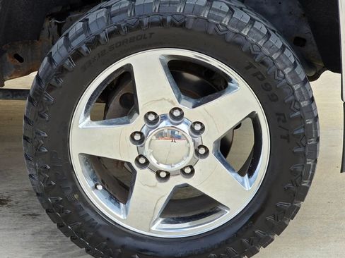 Used 2015 Chevrolet Silverado 2500 LT w/ LT Convenience Package AWD/4WD image 32