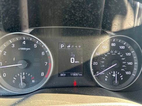 Used 2017 Hyundai Elantra Limited FWD image 10